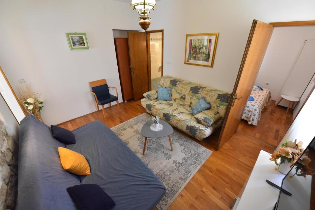 Apartment Nona Tar-Vabriga Ngoại thất bức ảnh